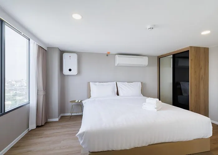 Loft 泳池公寓 三房二卫 免费wifi Bangkok