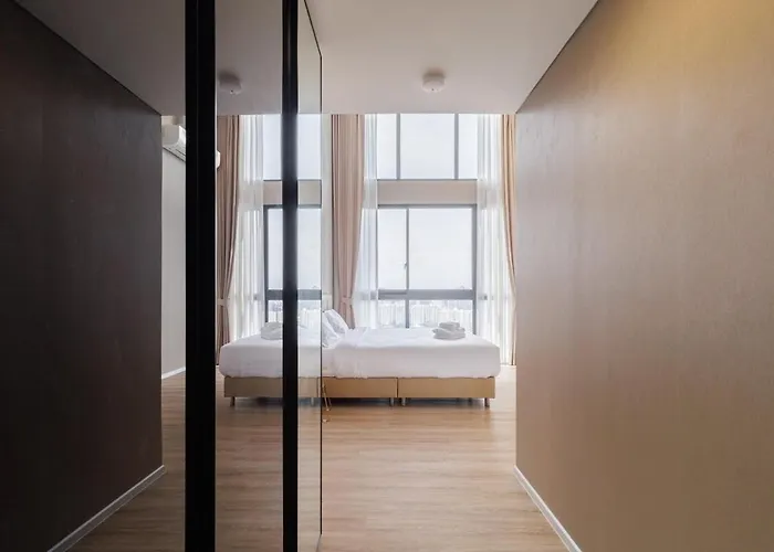 Apartment Loft 泳池公寓 三房二卫 免费wifi *