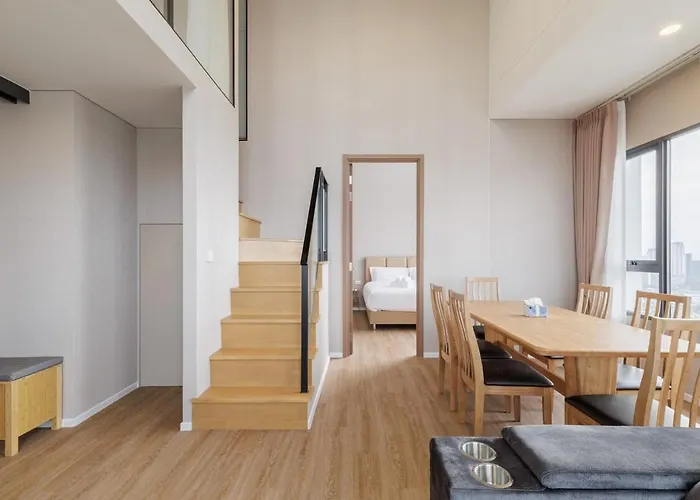 Loft 泳池公寓 三房二卫 免费wifi
