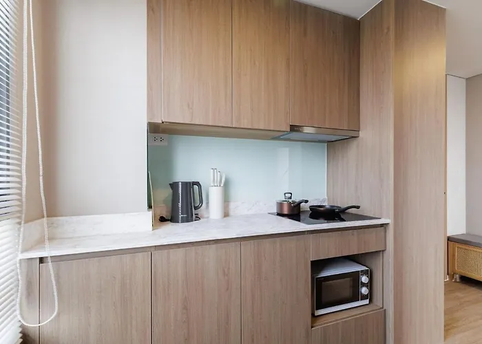 Apartment Loft 泳池公寓 三房二卫 免费wifi *