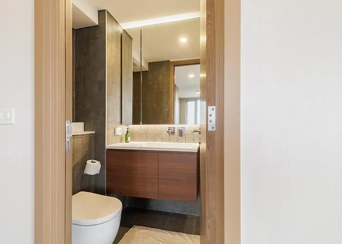 Apartment Loft 泳池公寓 三房二卫 免费wifi *